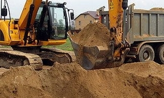 Выкопать яму экскаватором в Томске от 919 руб. - 2Землекопа-Тмс